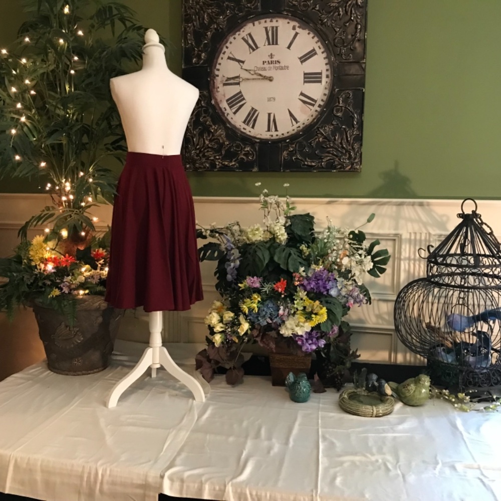 Skirt - Picture 2 of 9